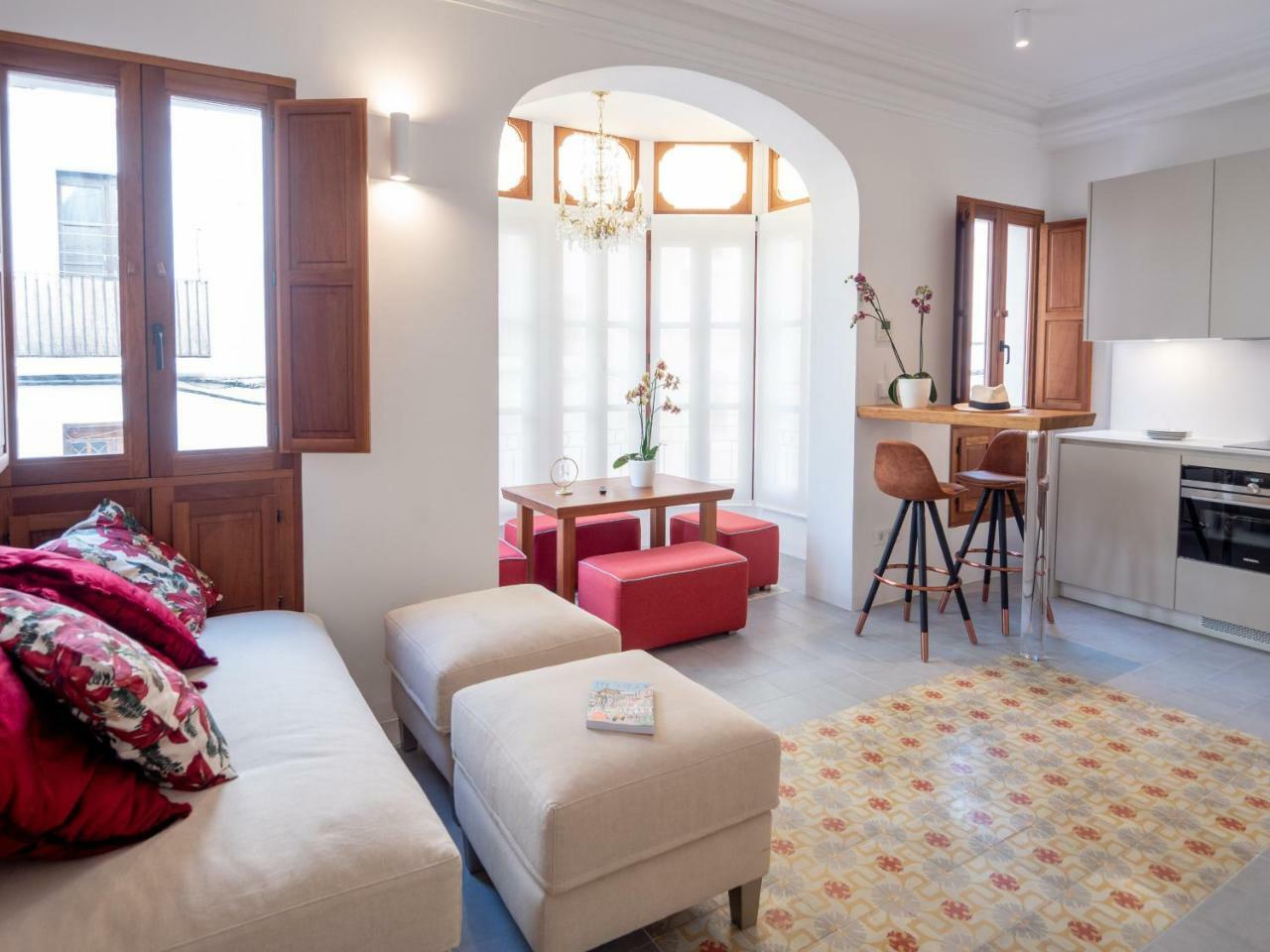 Es Palauet Brandnew One Suite Apartment In Ibiza Center Exteriör bild