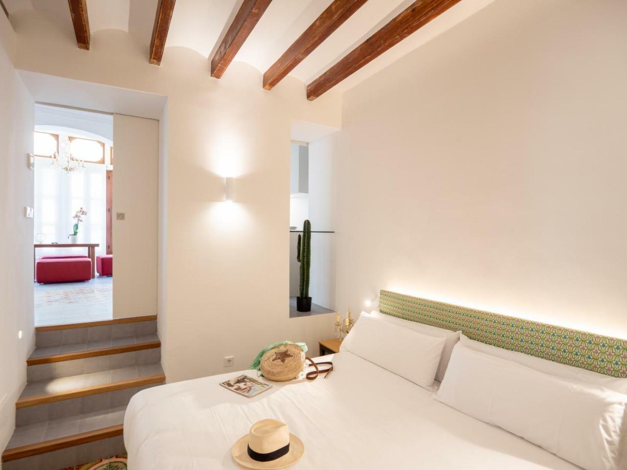 Es Palauet Brandnew One Suite Apartment In Ibiza Center Exteriör bild