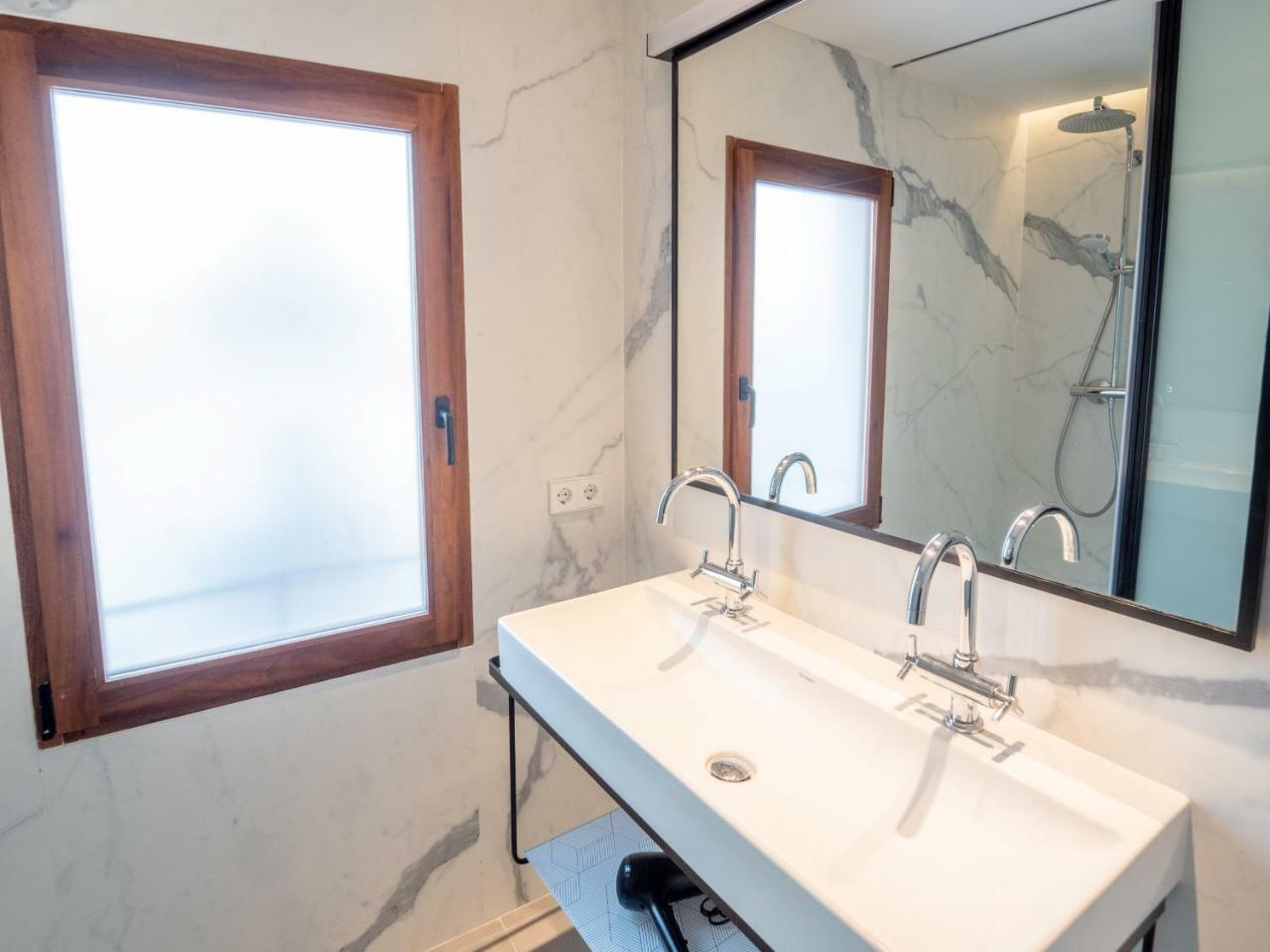 Es Palauet Brandnew One Suite Apartment In Ibiza Center Exteriör bild